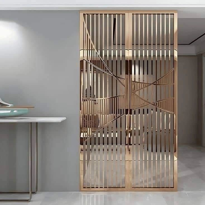 Vách inox màu hồng