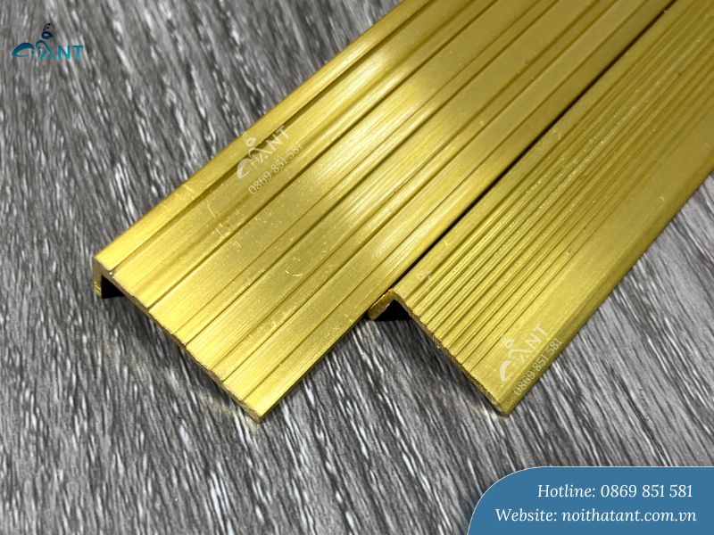 Nẹp L đồng thau có gân