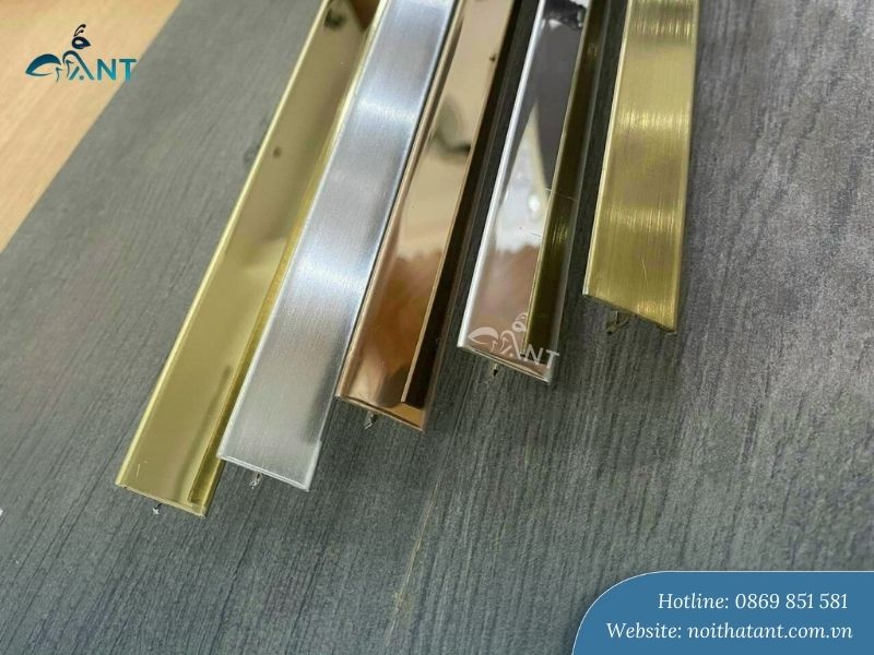 Nẹp inox T20 dập tròn cạnh tại ANT