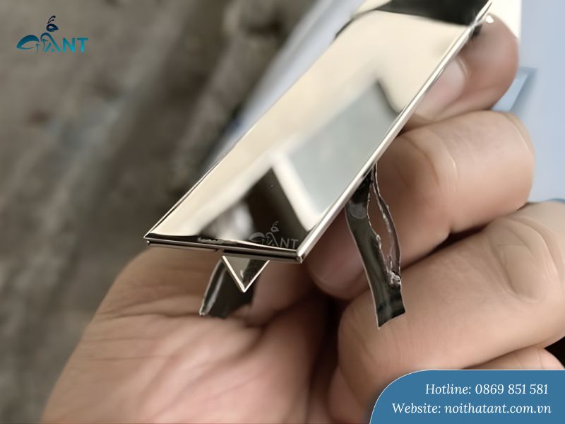 Nẹp inox T30 màu trắng gương