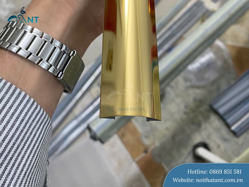 Nẹp luồn dây điện inox màu vàng gương