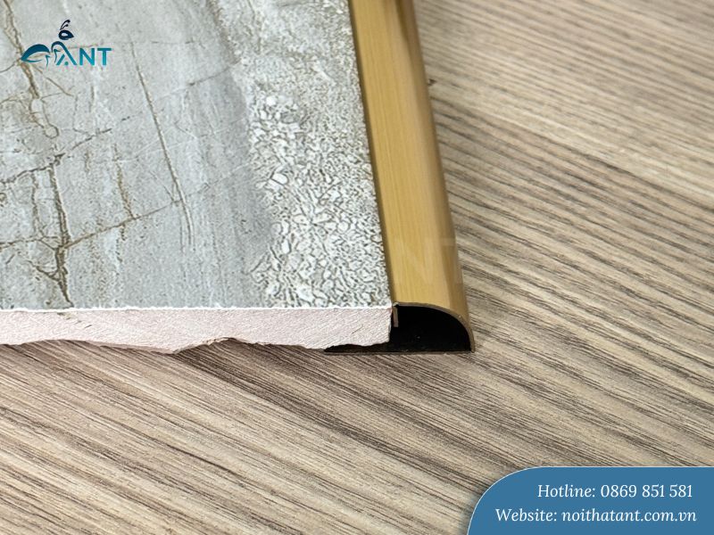 Nẹp inox bo góc tròn màu vàng xước