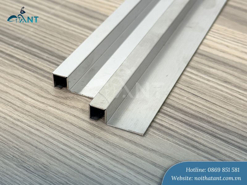 Nẹp bo góc vuông inox màu trắng gương & xước