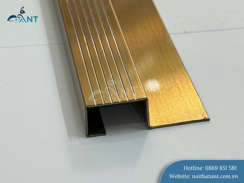 Nẹp inox chống trơn chữ U màu vàng