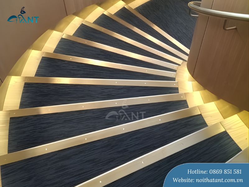 Nẹp cầu thang inox màu vàng