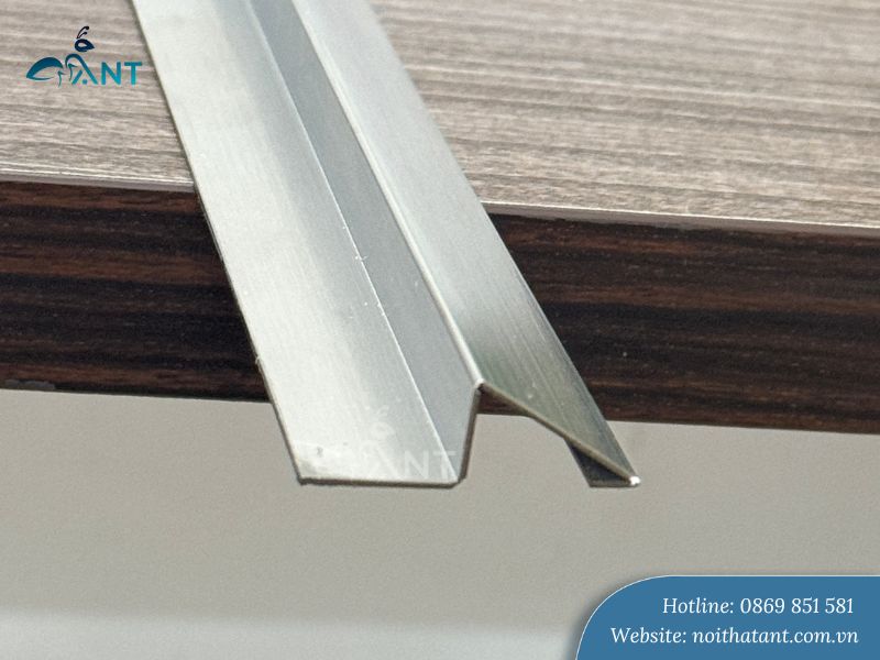 Nẹp chênh cốt sàn gỗ inox