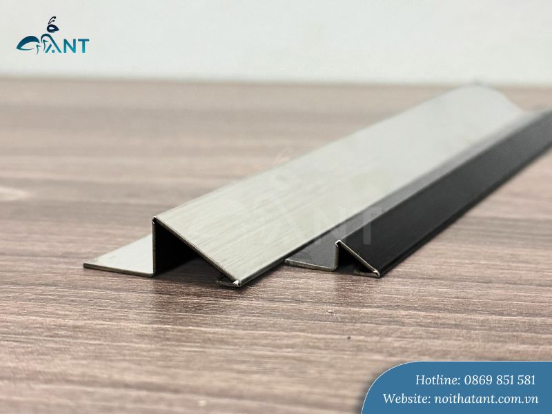 Nẹp chênh cốt inox sàn gỗ tại ANT