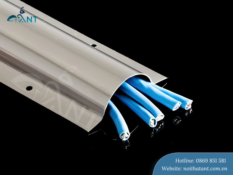 Ảnh thực tế nẹp luồn dây điện inox