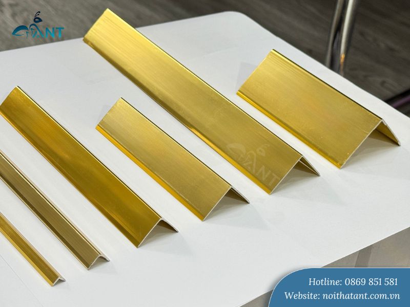 Ảnh thực tế nẹp V nhôm vàng trang trí