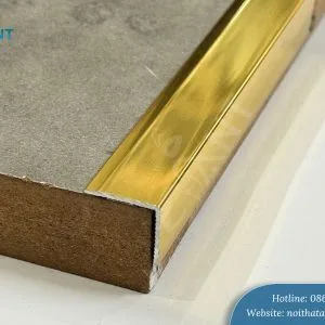 Nẹp nhôm V20 trang trí góc cạnh màu vàng bóng