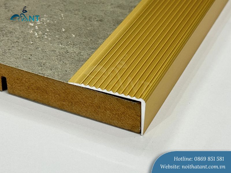 Nẹp nhôm chống trơn L40x20 màu vàng mờ